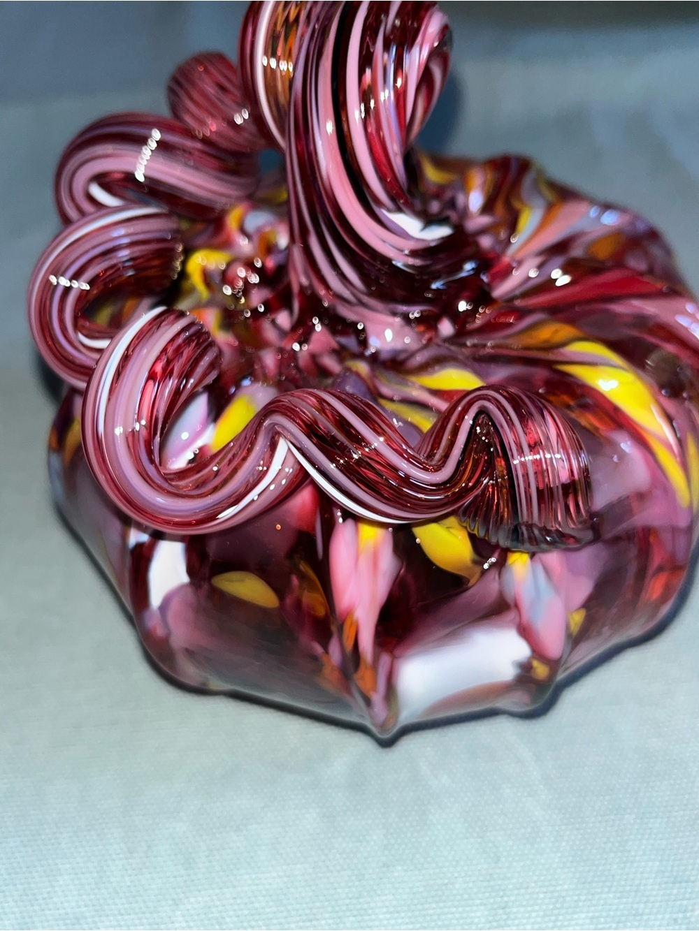 NWOT Luke Adams Art Glass Holiday Pumpkin in Pink and Yellow - Picture 2 of 4